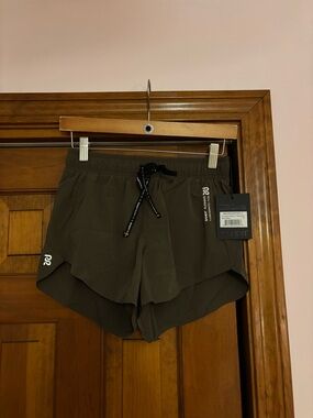 NWT BANDIT VENTO 4” WAVE SHORT- dark fatigue